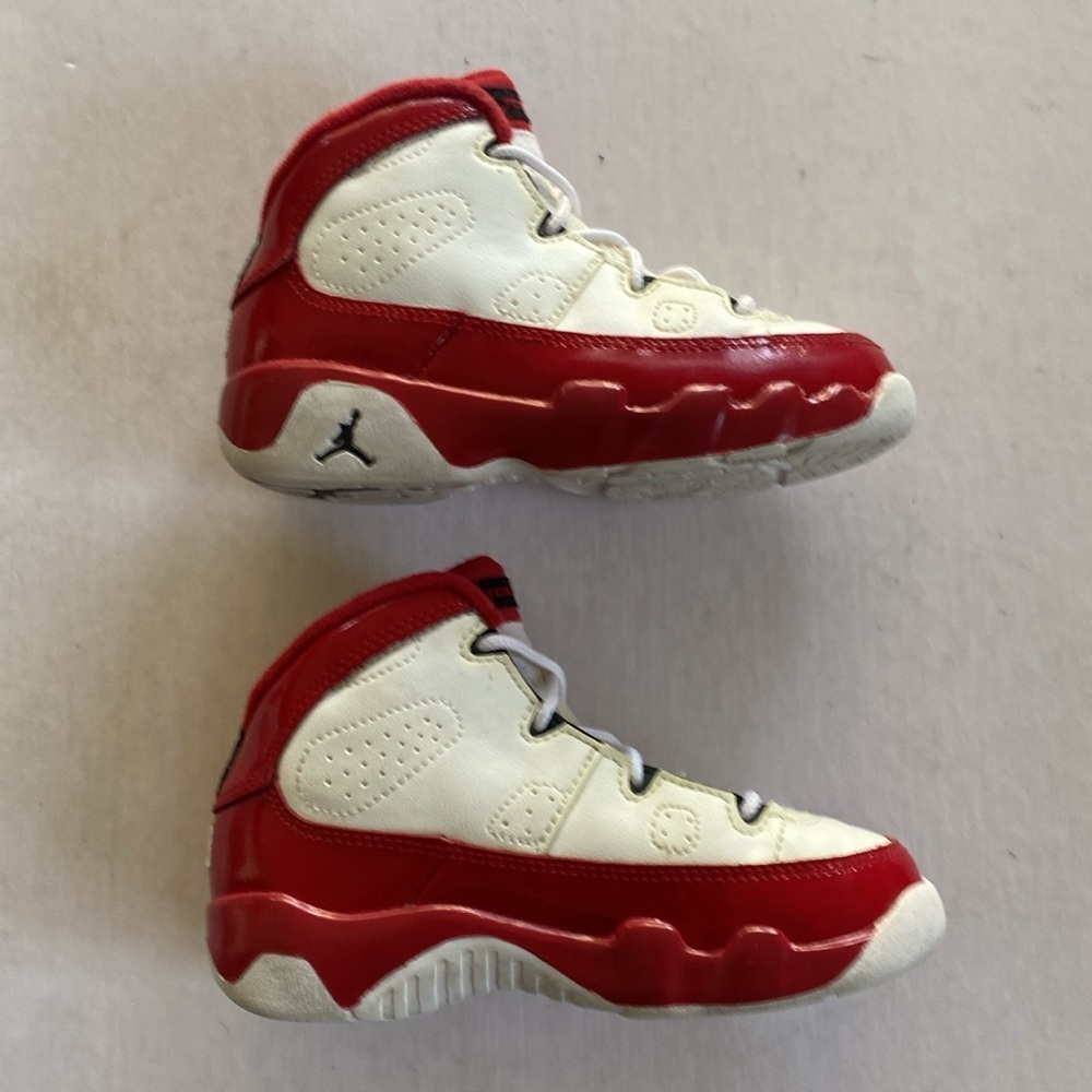 NIKE AIR JORDAN 9 Kids Retro White/Gym Red #401812-160 Size 9 C